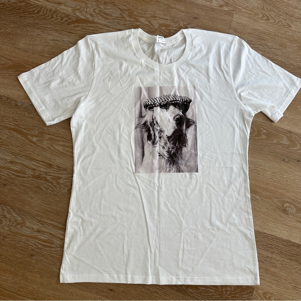 NWOT White Graphic T-Shirt with Dog Print